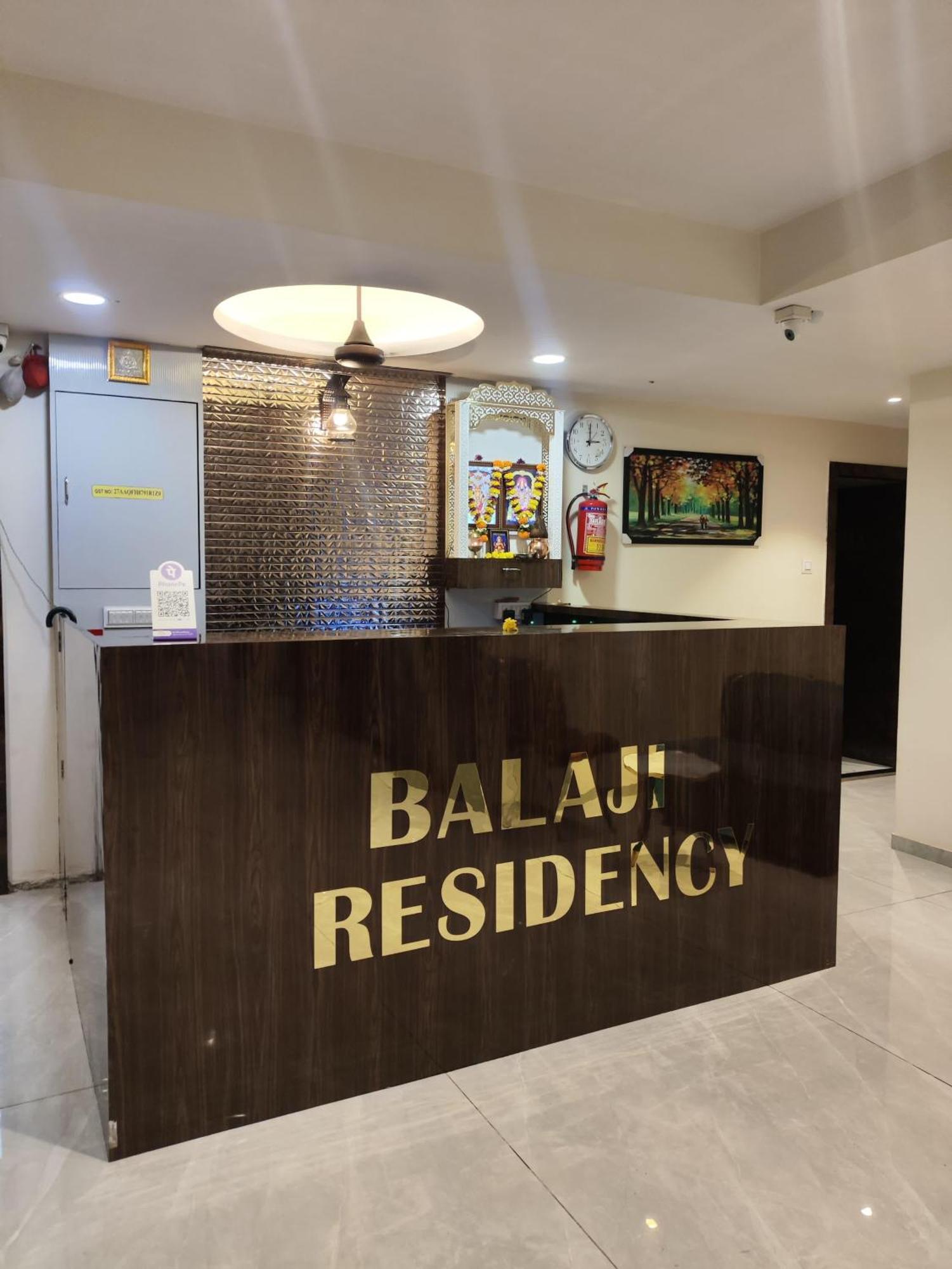 New Balaji Residency By Glitz Hotels Ulhāsnagar Exteriör bild